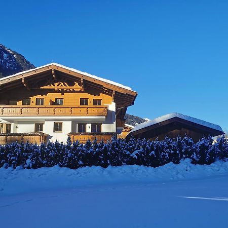 Alpenchalet Vital Neustift im Stubaital Exterior photo